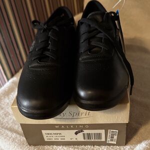 Easy spirit walking triumph black leather size 8 1/2 B